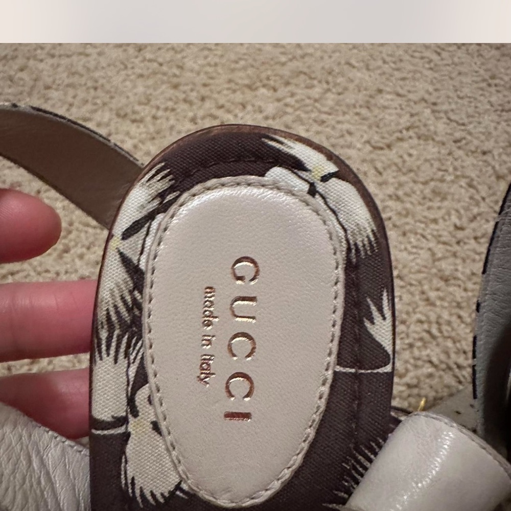 Gucci Brown and White Feather Pattern Sandals - Picture 8 of 10